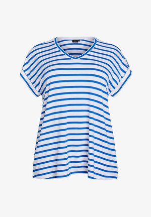 Tričko s krátkym rukávom a výstrihom do V s modro-bielymi horizontálnymi pruhmi, vyrobené z mäkkého materiálu, s voľným strihom a zaobleným spodným lemom.