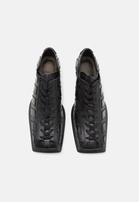 MIISTA GOLDIE BROGUES - Francesine - black