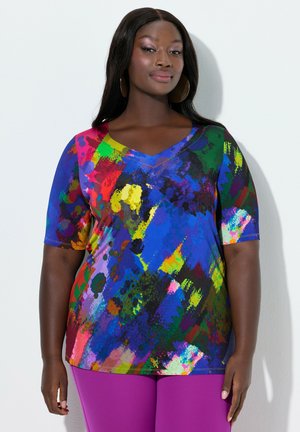 - T-shirt z nadrukiem