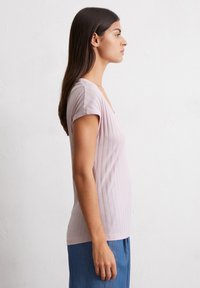Marc O'Polo POINTELLE- SLIM  - T-shirt basic - pale lilac