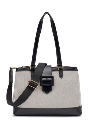 Borsa a mano beige e nera con doppi manici in pelle, tracolla in tessuto regolabile con fibbia dorata e dettaglio fibbia frontale in pelle.