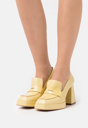 ÁNGEL ALARCÓN, High Heel Pumps - nude
