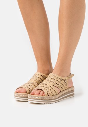 MILAN - Sandalen met plateauzool - ivory