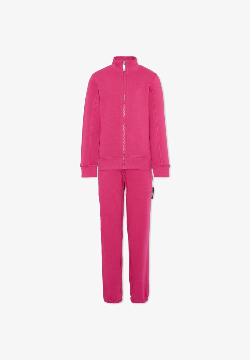 Różowy dres zapinany na zamek wykonany z miękkiego materiału, z wysokim kołnierzem, długimi rękawami oraz elastycznymi mankietami przy kostkach dla dopasowanego wyglądu.