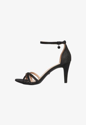 Schwarze glitzernde High-Heel-Sandale mit Knöchelriemen, offenem Zehenbereich und kreuzenden vorderen Riemen, Seitenansicht vor weißem Hintergrund.