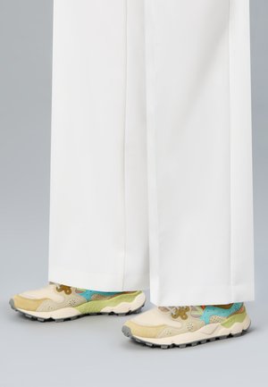 Flower Mountain YAMANO - Baskets basses - beige