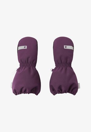 Fioletowe rękawiczki z miękkiego materiału, wyposażone w elastyczne mankiety, odblaskowe logo oraz gładką, lekko błyszczącą teksturę.