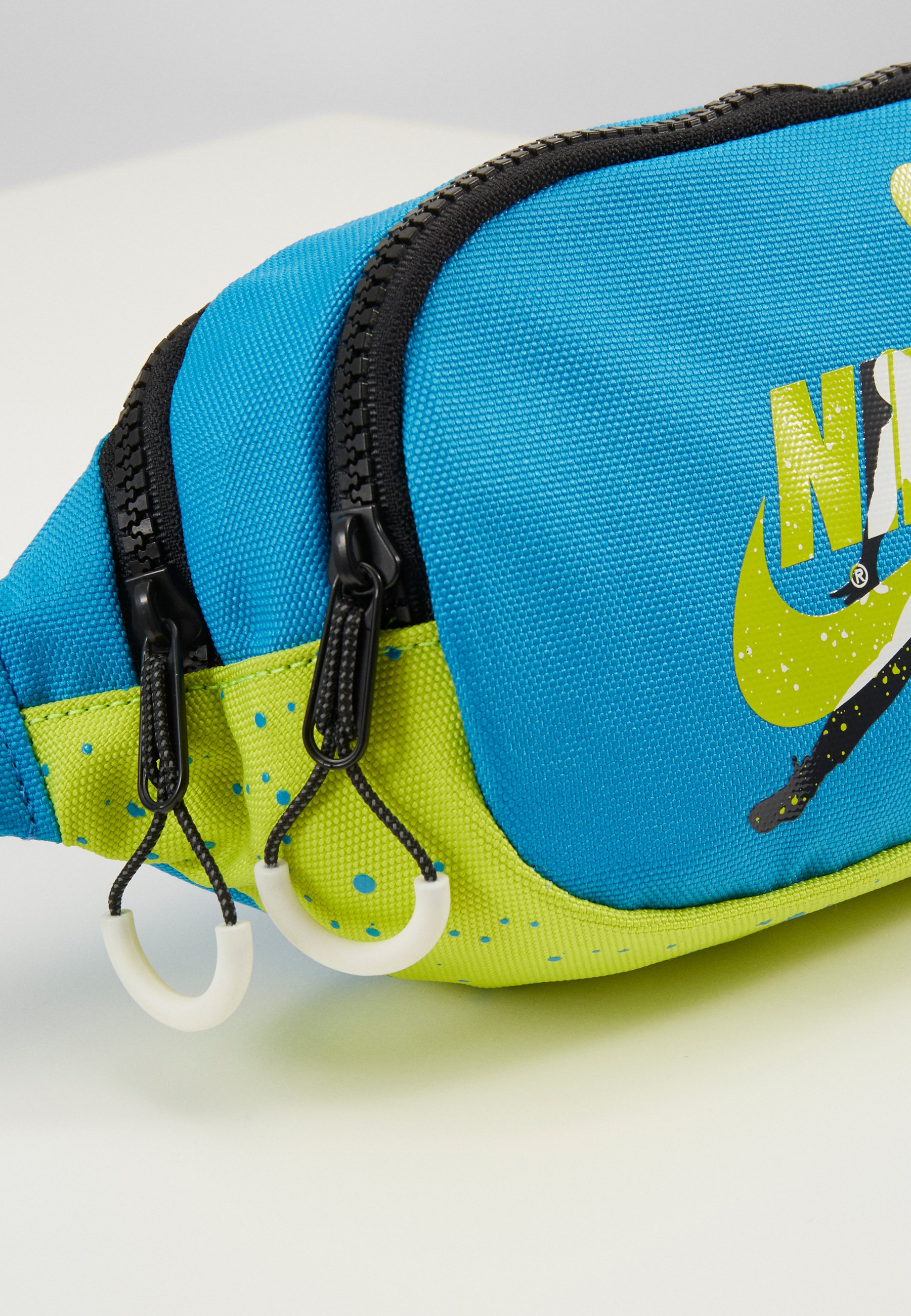 jordan jumpman classics crossbody