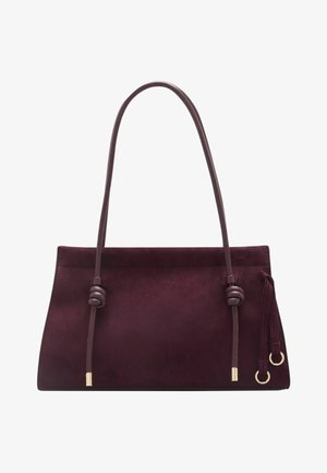 Rechteckige Handtasche aus tiefviolettem Wildleder mit dünnen, nahe der Basis verknoteten Schulterriemen und kleinem goldfarbenem Ringdetail an einer Seite.