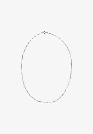 Ezüst nyaklánc, finom lánckialakítással, ovális és kerek szemekkel. Zárszerkezettel a könnyű rögzítés érdekében.