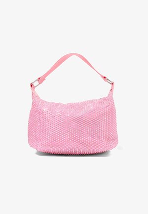 Roze handtas met een gestructureerd, kralenontwerp. Voorzien van een brede, verstelbare roze band en een zilveren sluiting.