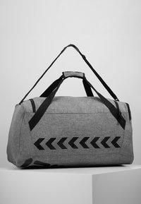 Hummel CORE BAG UNISEX - Bolsa de deporte - grey melange