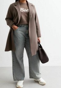 New Look Curves Klassisk frakke - beige