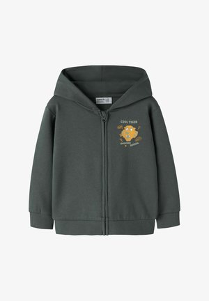 Grå hettegenser med glidelås laget av mykt stoff, med et stort gult tigergrafikk og teksten "COOL TIGER" på forsiden, samt ribbestrikkede mansjetter og kant.