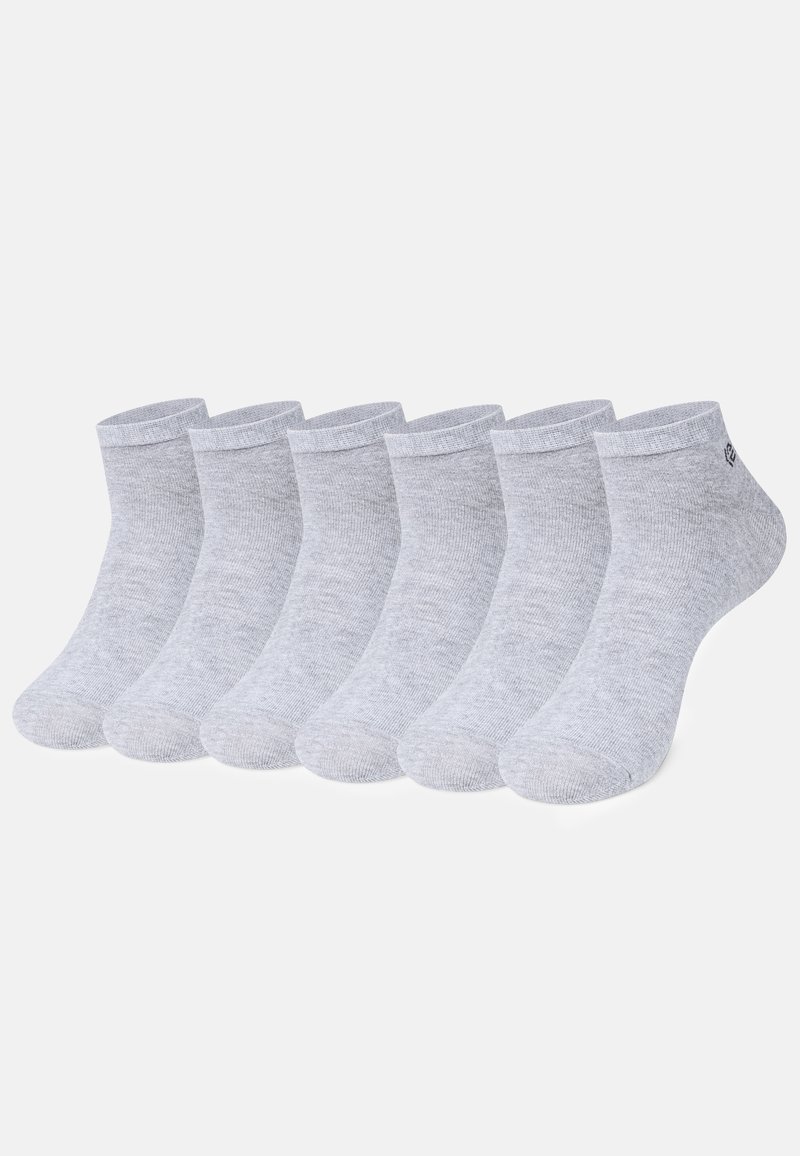 Six paires de chaussettes mi-chaussettes de couleur gris clair, fabriquées en matériau doux et texturé, avec un bord-côtes et un design à bout arrondi.