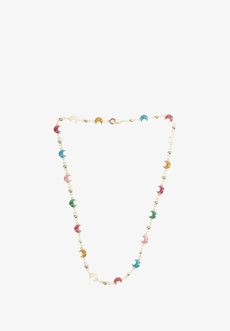 Collana in oro con ciondoli a forma di mezza luna alternati, luccicanti, nei colori rosa, verde, blu, arancione, rosso e bianco.