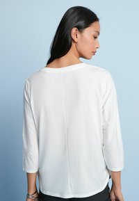 Next 3/4 LENGTH SLEEVES T-SHIRT - Lihtne T-särk - ultimate white