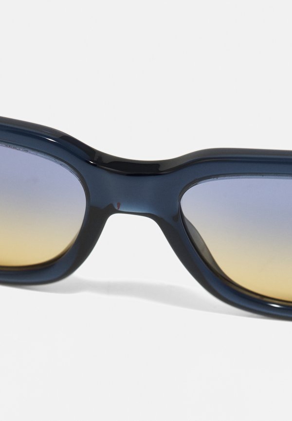 COLD HEART  - Sunglasses4