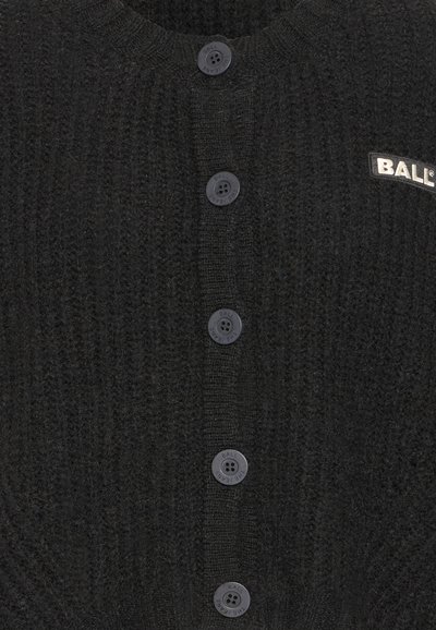 Cardigan negru tricotat, cu textură ribbed, cinci butoane cu un design circular și o etichetă mică logo pe partea stângă.