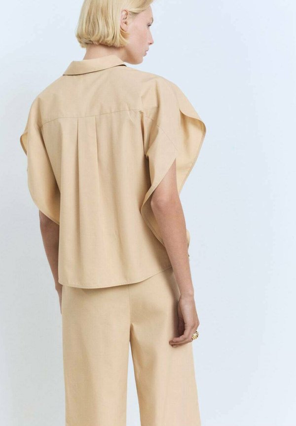 SHORT SLEEVED - Button-down blouse3