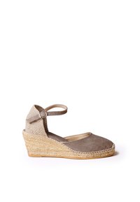 Unselected, taupe