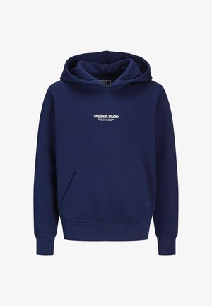 Granatowy hoodie wykonany z miękkiego materiału, z przednią kieszenią, regulowanym kapturem na sznurku oraz białym logo "Originals Studio" na klatce piersiowej.