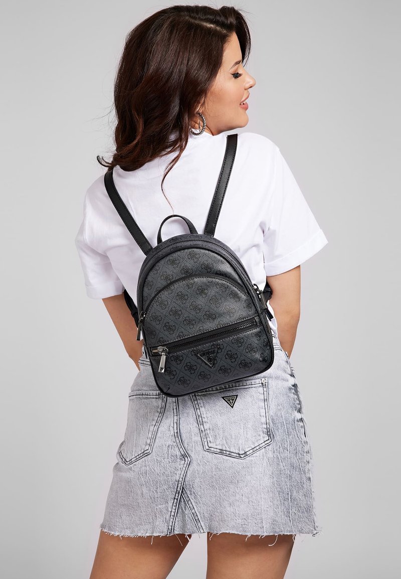 Guess MANHATTAN Rucksack schwarz/black Zalando.co.uk