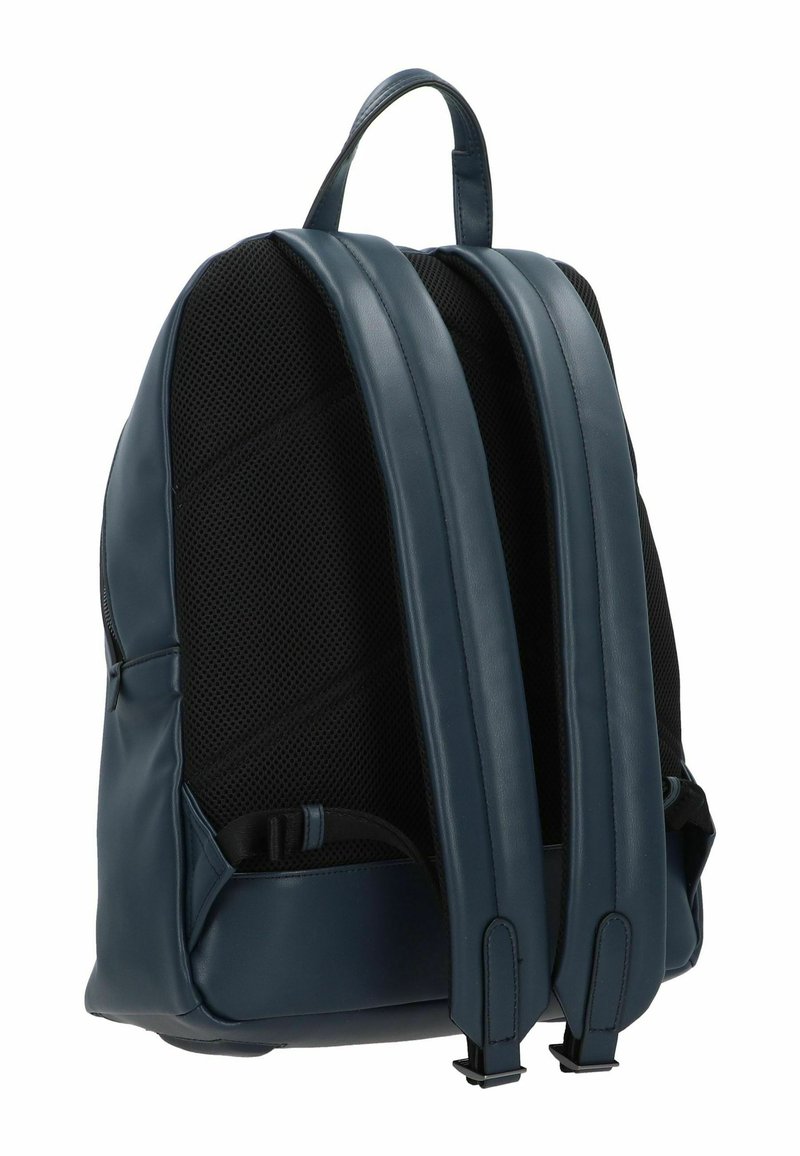 calvin klein blue leather backpack Shop Mens Logan Smooth Travel Te – Luggage Factory Main Compartment Zip Closure Calvin Klein Reyna Novelty Key