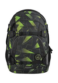 Sac à dos avec un motif géométrique noir et vert, fabriqué en tissu résistant avec des bretelles ajustables et plusieurs compartiments de rangement.
