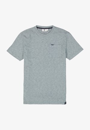 Grijs gestreept t-shirt met korte mouwen, gemaakt van zachte stof, met een borstzak en een klein logo etiket aan de zijkant.