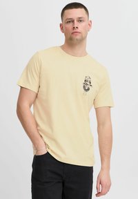 Blend BHJACKSON - T-shirts med print - bleached sand