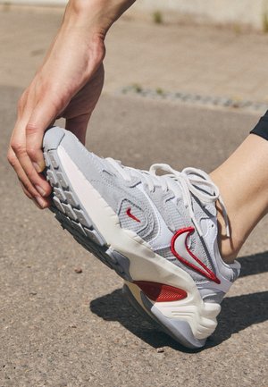 AL8 - Trainers - wolf grey/photon dust/picante/red/white/sail