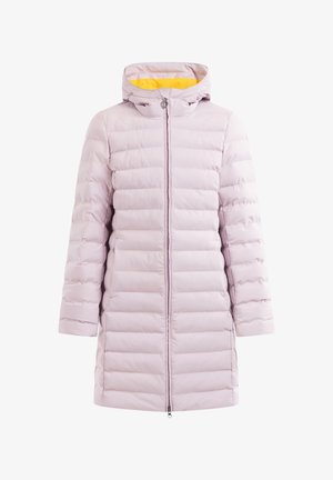 Helle rosa Daunenjacke mit horizontalem Quiltmuster, Frontreißverschluss und Kapuze. Innenfutter aus leuchtend gelbem Stoff für zusätzlichen Kontrast.