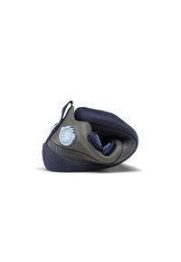 Kletterschuh aus navy- und grauem Leder, mit einer Gummisohle, abgerundetem Zeh und blauer Akzent-Logos. Kompaktes, flexibles Design für optimale Leistung.