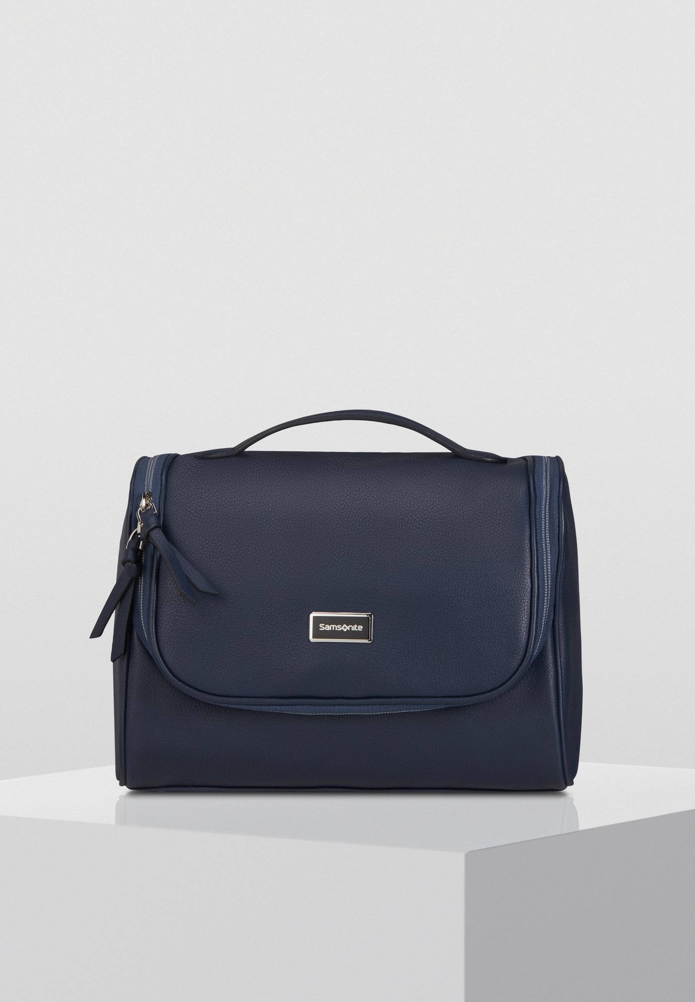 samsonite wash bag