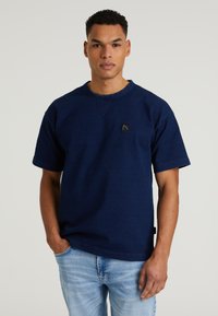 CHASIN' - COMBAT - T-shirt basic - navy Miniatuurafbeelding 1