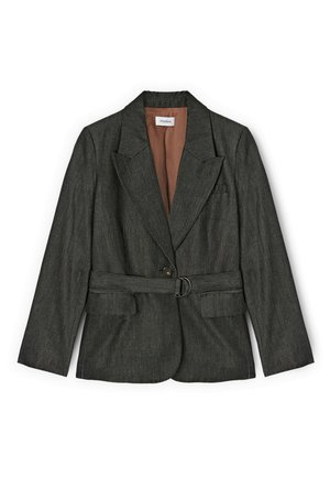 Blazer da donna grigio scuro con rever a lancia, chiusura con un solo bottone, cintura coordinata con anello metallico, tasche con pattina e fodera interna marrone.