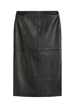 Schwarzer Lederbleistiftrock mit glatter Textur, geradem Schnitt und Nähten, die ihn in vier Abschnitte unterteilen. Mid-Calf-Länge.