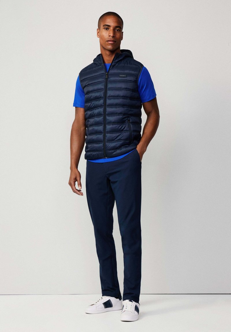 Hackett - Prêt-à-porter homme & style british tailoring | Le Guillou Lyon