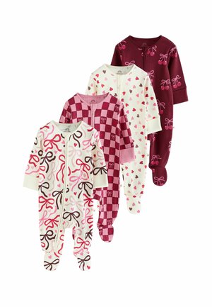 Quatre pyjamas bébé à manches longues avec pieds en blanc, rose et bordeaux, présentant des motifs de nœuds, de cœurs, de carreaux et de cerises.