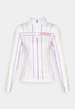 Hvid langærmet atletisk top med halvlukning, med vertikale flerfarvede striber i pink, lilla og neongul.