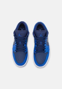Jordan AIR JORDAN 1 - Sapatilhas - game royal/blue void/white
