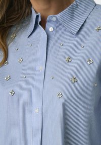 ONLY REGULAR FIT   - Camicia - light blue