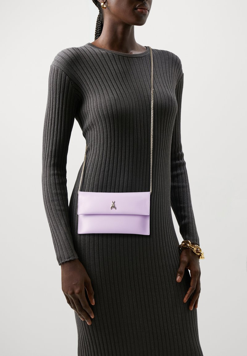 Patrizia Pepe HANDBAG - Listová kabelka - lilac bloom