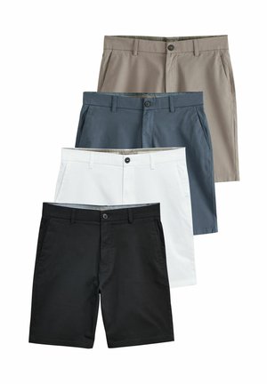 Cuatro pares de pantalones cortos dispuestos verticalmente: beige, gris oscuro, blanco y negro. Cada uno cuenta con un botón y bolsillos laterales, fabricados en un material ligero.