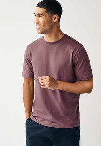 Next REGULAR - Jednoduché tričko - purple