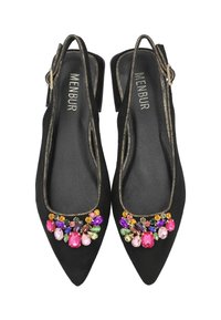 Bailarinas de ante negro con tirante trasero, punta afilada y diseño floral embellido con joyas coloridas en tonos rosa, púrpura, verde y acentos dorados.