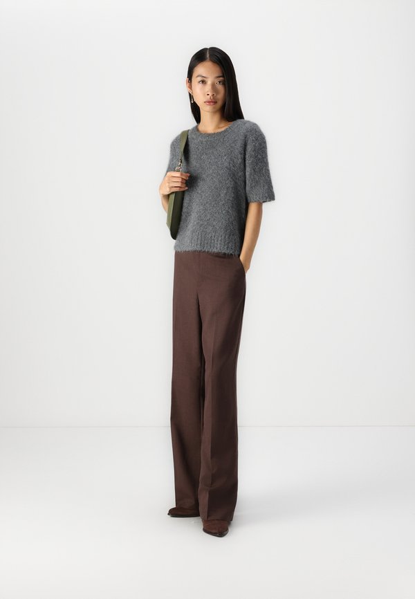 JEANNE  - Basic T-shirt - iron gate3