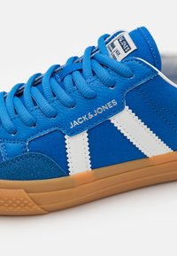 Jack & Jones JFWMORDEN  - Sportcipő - imperial blue