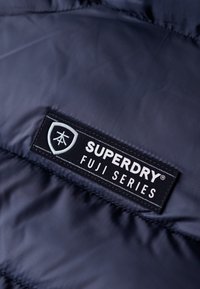 Superdry & Co HOODED FUJI QUILT PADDED - Veste sans manches - eclipse navy